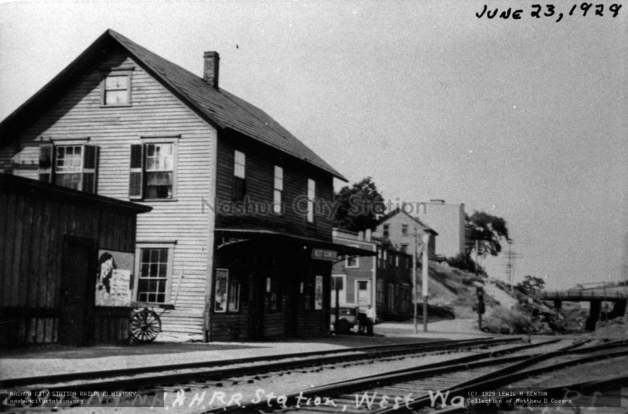 Postcard: New York, New Haven & Hartford Railroad Station, West Warwick, Rhode Island